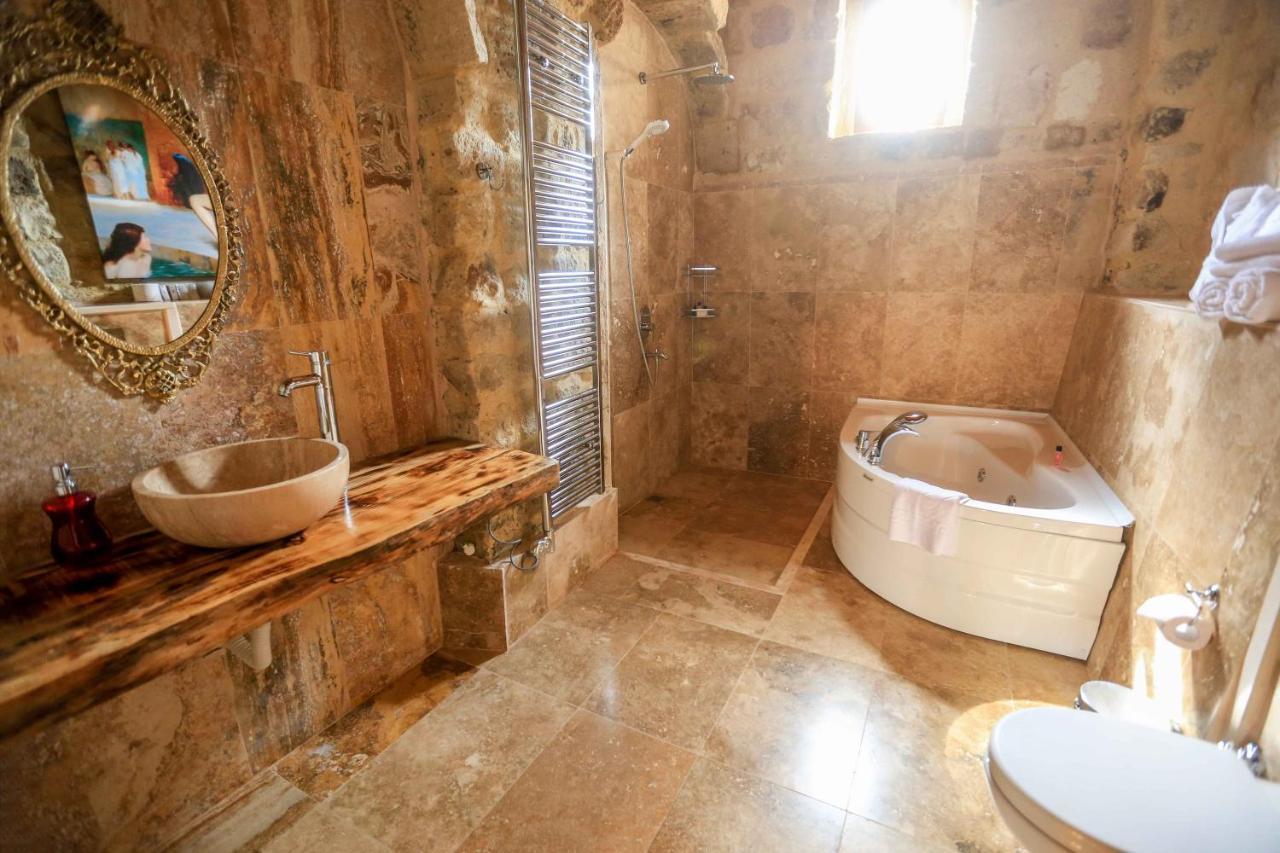 Abu Hayat Cave Suites Ortahisar Esterno foto